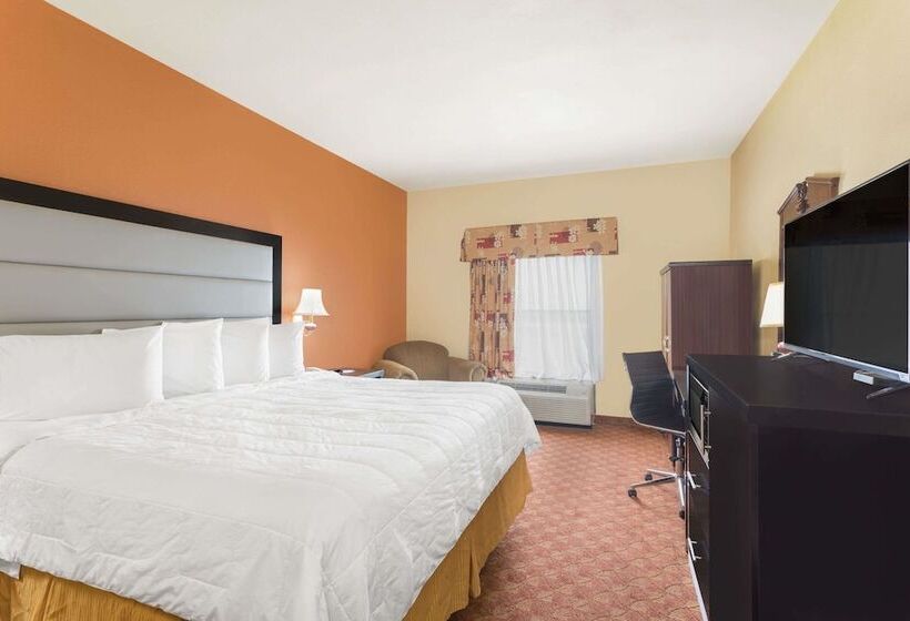Люкс, Baymont By Wyndham Fayetteville