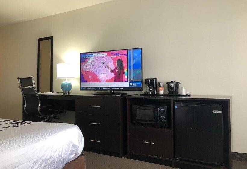 스위트, Spark By Hilton Montgomery Eastchase