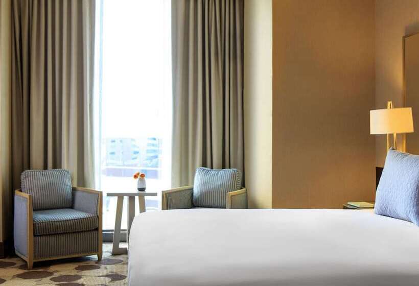جناح ديلوكس, The Royal Sonesta Chicago River North