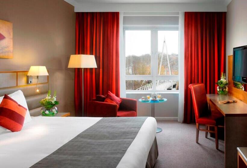 اتاق سوپریور با چشم‌انداز رودخانه, Radisson Blu Hotel, Durham
