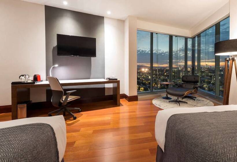 Chambre Familiale, NH Collection Guadalajara Providencia