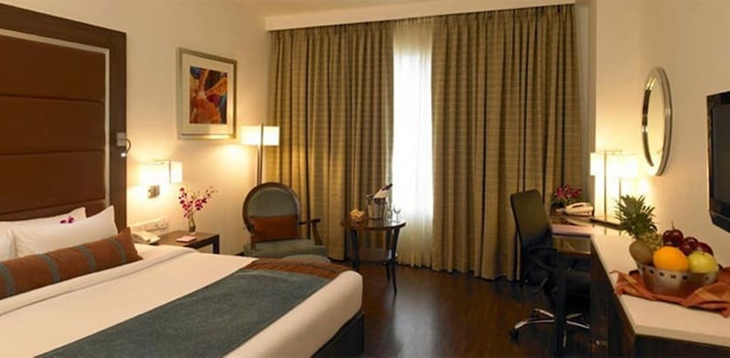 Номер Deluxe, Royal Orchid Central Pune