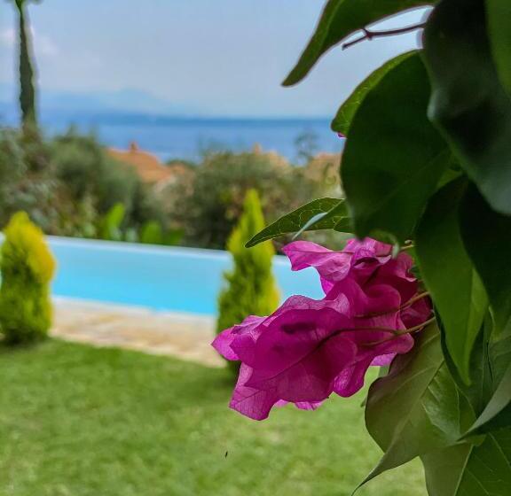 Вилла с 1 спальней и бассейном, La Riviera Barbati Seaside Apartments & Villas