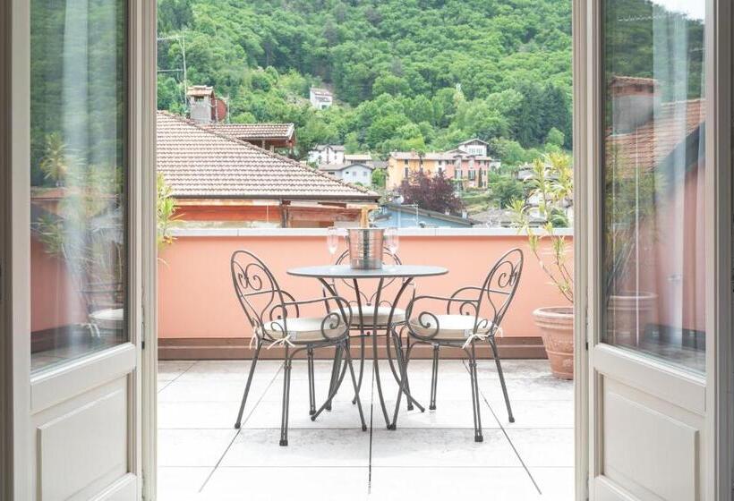 带露台的套间, Antico Borgo B&b
