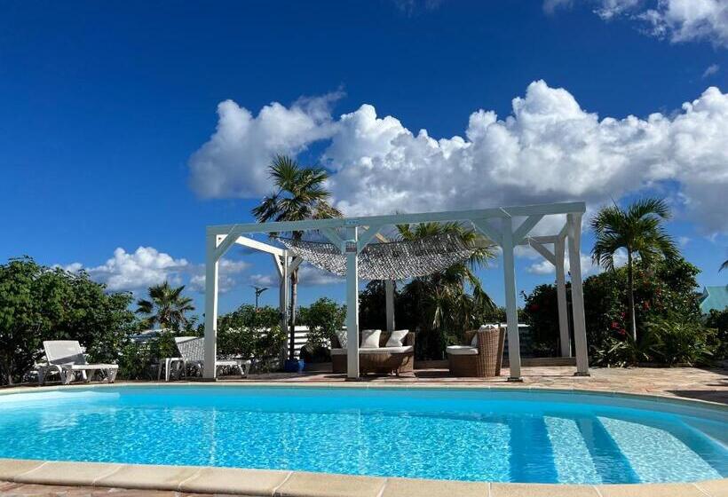 آپارتمان 1 خوابه با چشم‌انداز استخر, Tiko Lodge Sxm