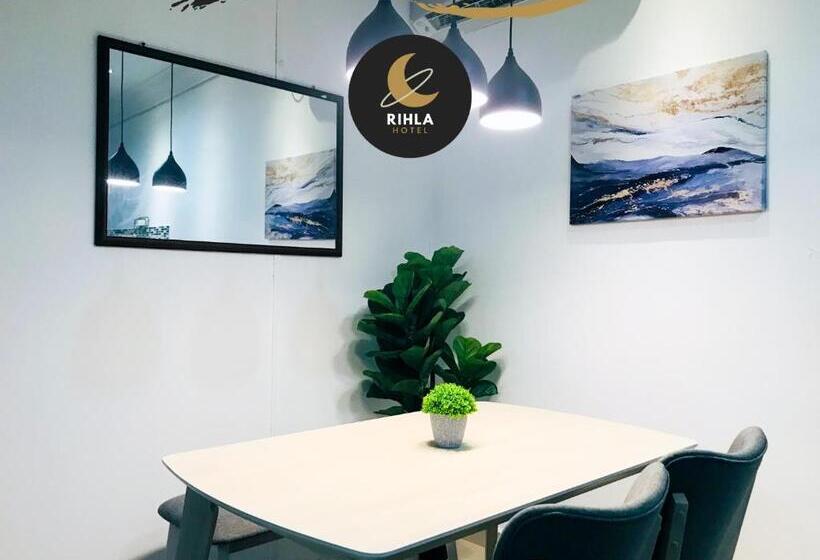 سوییت لوکس, Rihla Bandar Utama