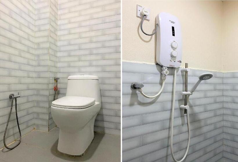 Трехместный Номер Deluxe, Oyo 90205 Bayu Sintok Motel