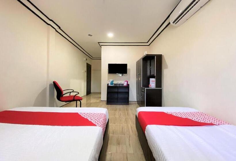 Трехместный Номер Deluxe, Oyo 90205 Bayu Sintok Motel