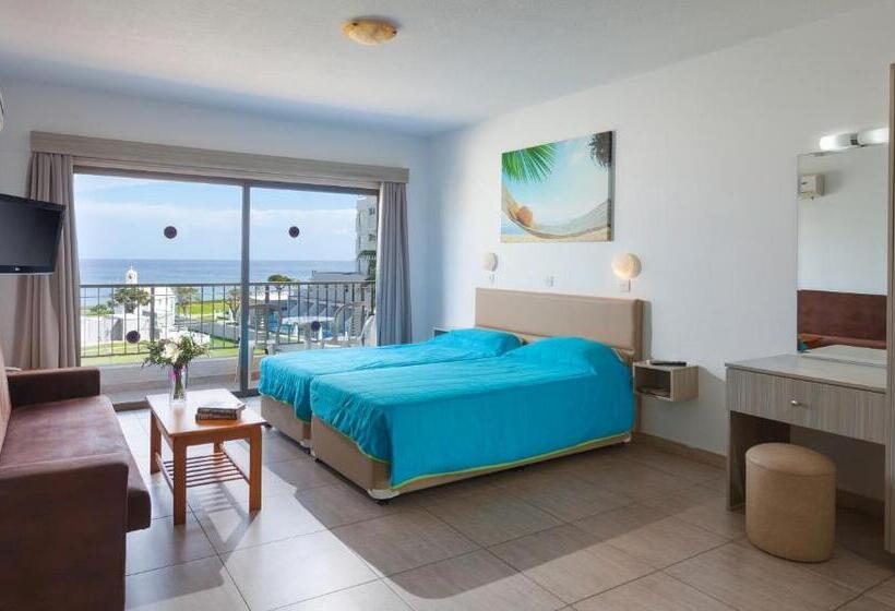 استودیوی استاندارد اینتریور, Penelope Beach Hotel Apts