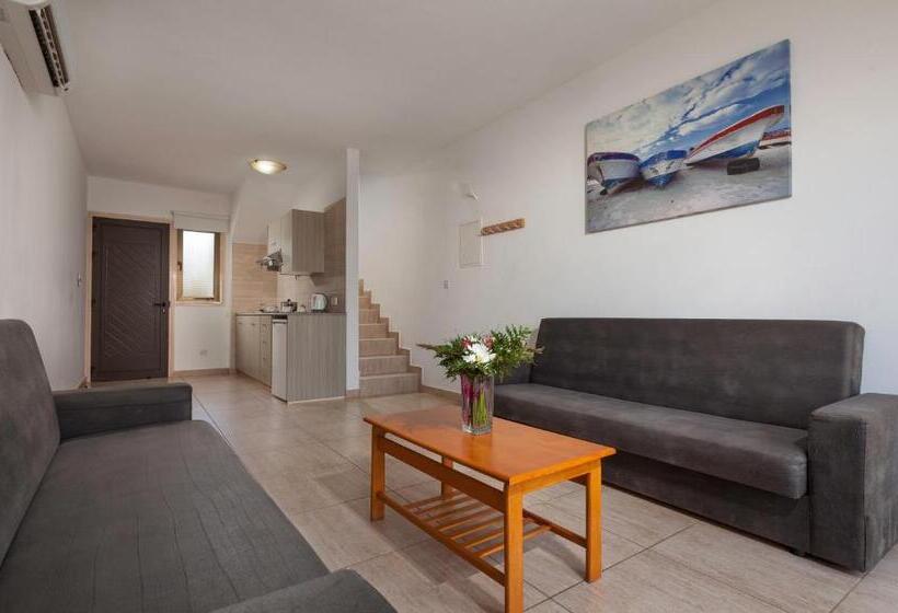 اتاق دوبلکس, Penelope Beach Hotel Apts