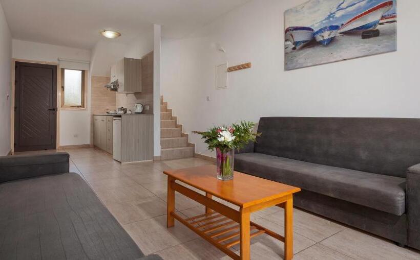اتاق دوبلکس, Penelope Beach Hotel Apts