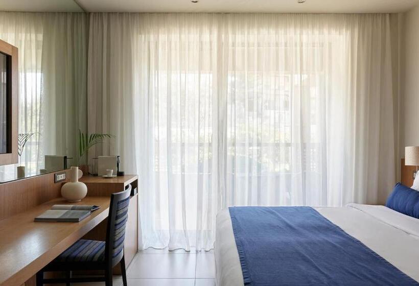 Номер Deluxe, Atlantica Kalliston Resort   Adults Only