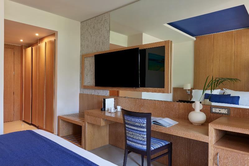 Номер Deluxe Вид на Море, Atlantica Kalliston Resort   Adults Only
