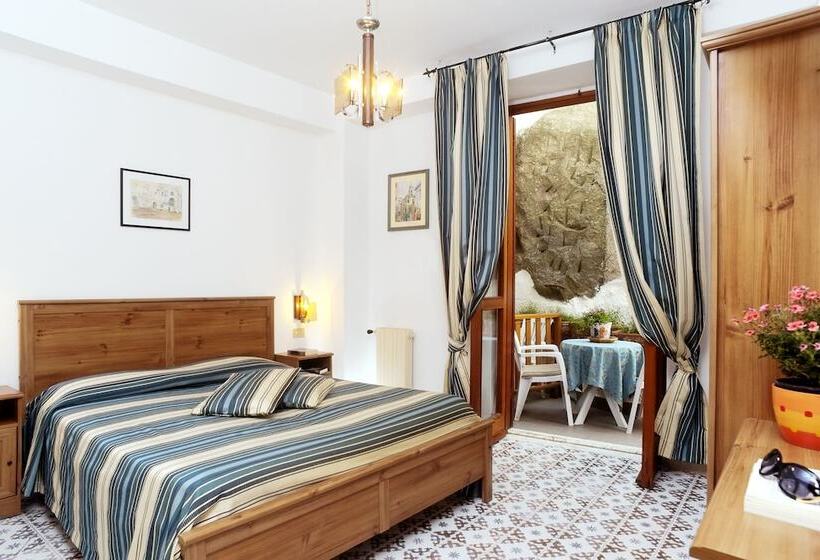Triple Room Sea View, Conte  S. Angelo Bay