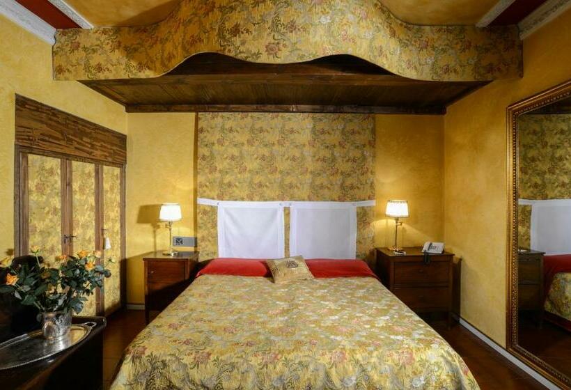 Suite Superior, Gabbia D'oro