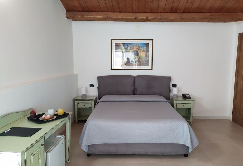اتاق استاندارد سه نفره, Villa Scaduto Residence
