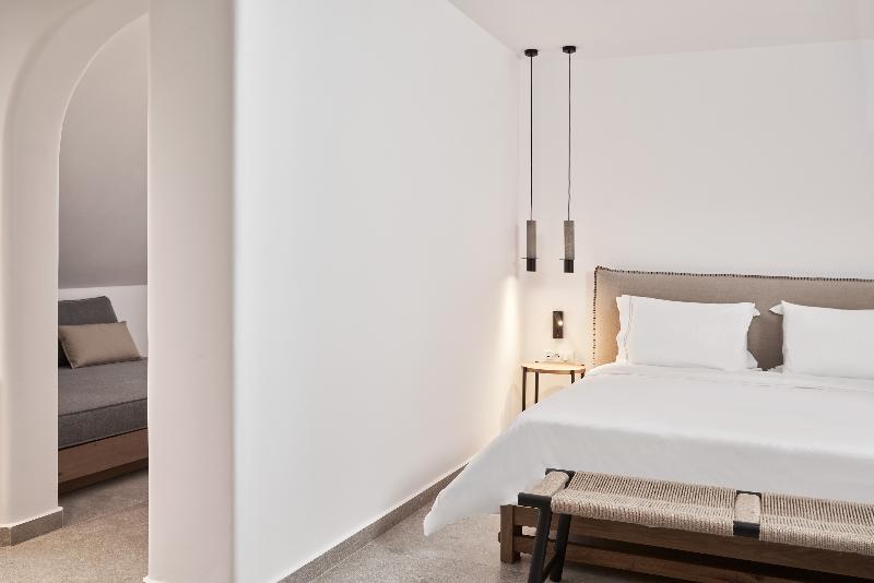 سوییت جونیور با چشم‌انداز استخر, Santanna Luxury Suites