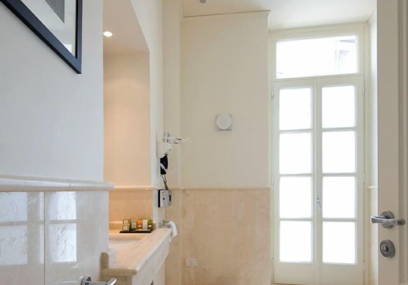 اتاق لوکس, Albergo Palazzo Decumani