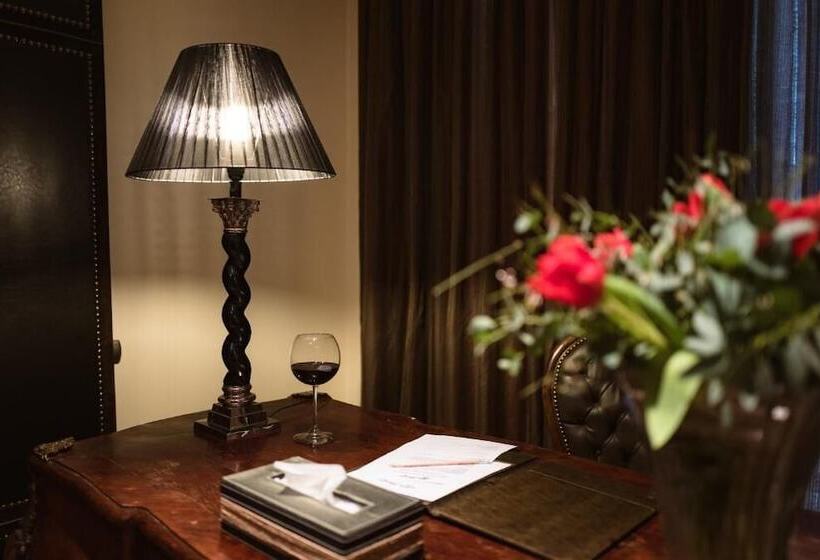 Президентский Люкс, Mainalon Resort