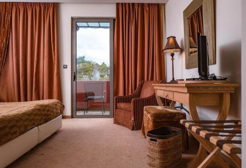 Семейный Номер, Mainalon Resort