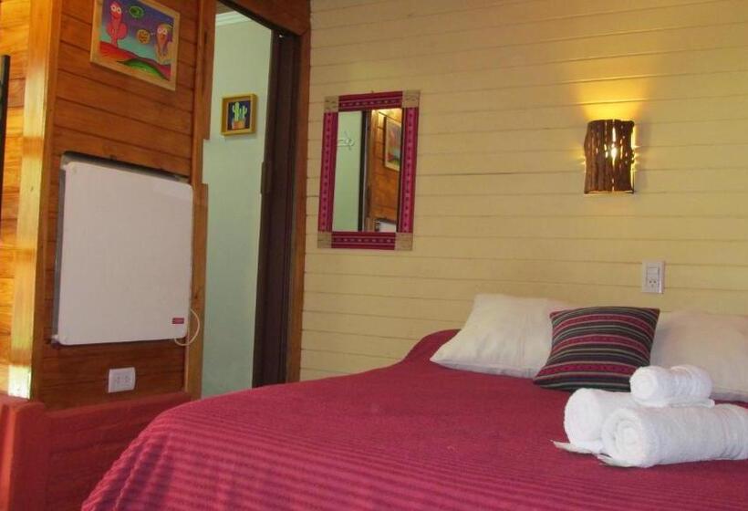 스탠다드 트리플 룸, Hostal Del Suri