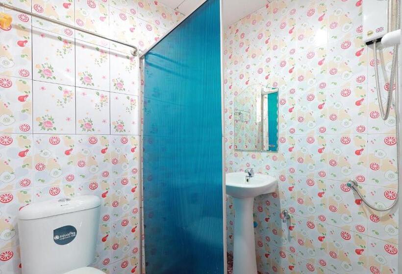 Номер Deluxe, Oyo 553 Kongsup Resort