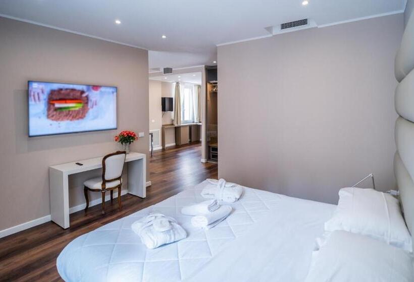 سوییت جونیور اجرایی, Globo Suite Correnti Hotels