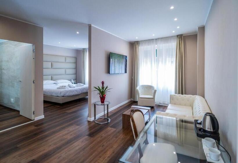 سوییت جونیور اجرایی, Globo Suite Correnti Hotels
