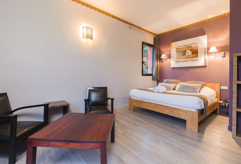 Номер Deluxe с Террасой, Restaurant Spa Disini Montpellier Est, The Originals Relais
