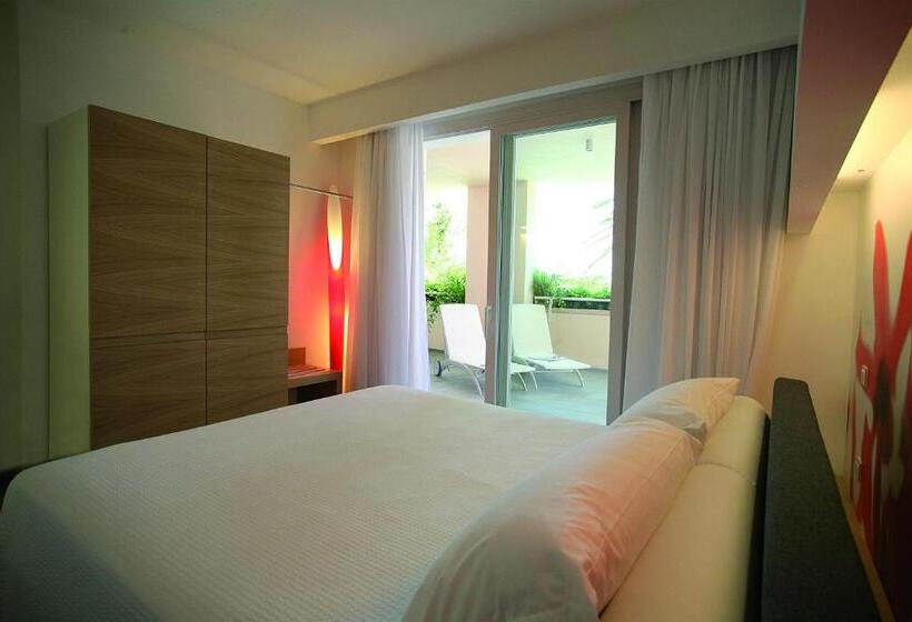 Люкс Superior Вид на Море, Valentino Spa Resort