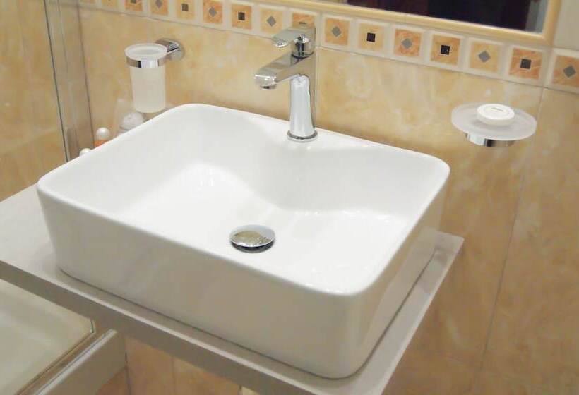 اتاق استاندارد سه نفره, Esposizione Boutique