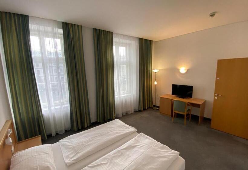 컴포트 룸, Kolbeck Rooms