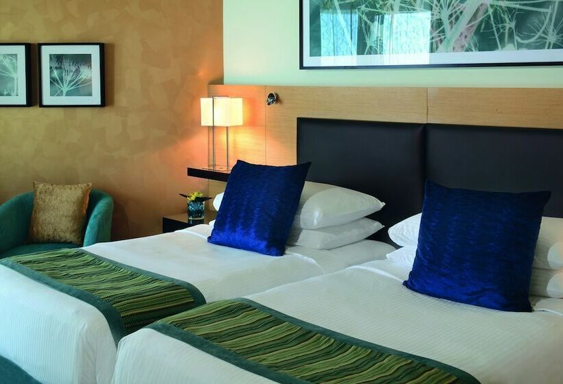 Номер Superior, Mövenpick Hotel Jumeirah Beach