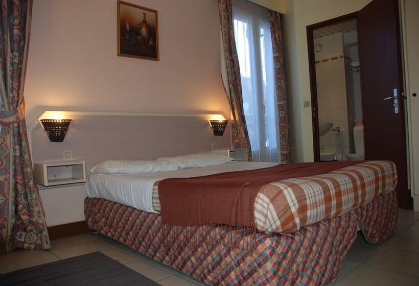 Номер Стандарт Трехместный, Residence De La Tour Paris Malakoff
