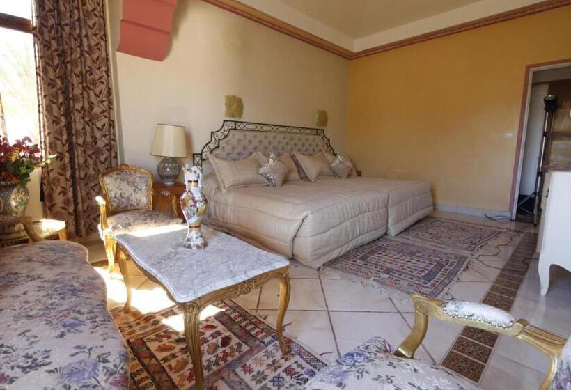 سوئیت رویال, Hôtel Le Tinsouline
