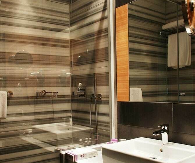 シニアスイート, Point Hotel Barbaros