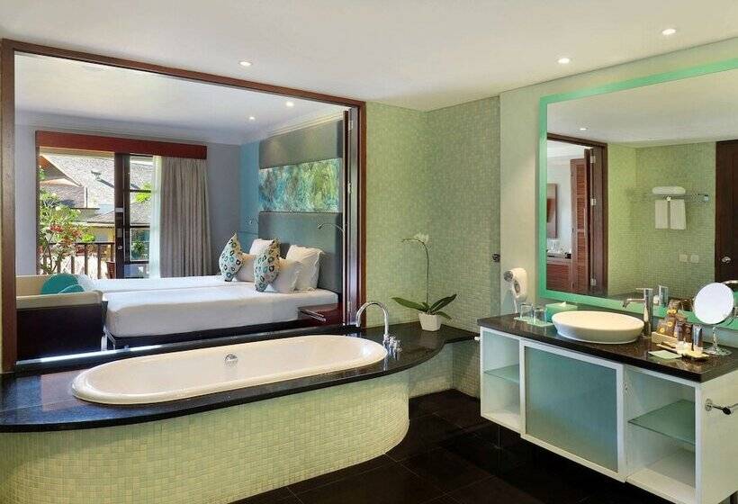 Номер Deluxe с Балконом, Novotel Bali Nusa Dua