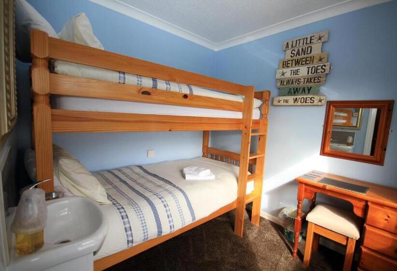 Семейный Номер, Pine Lodge Guest House