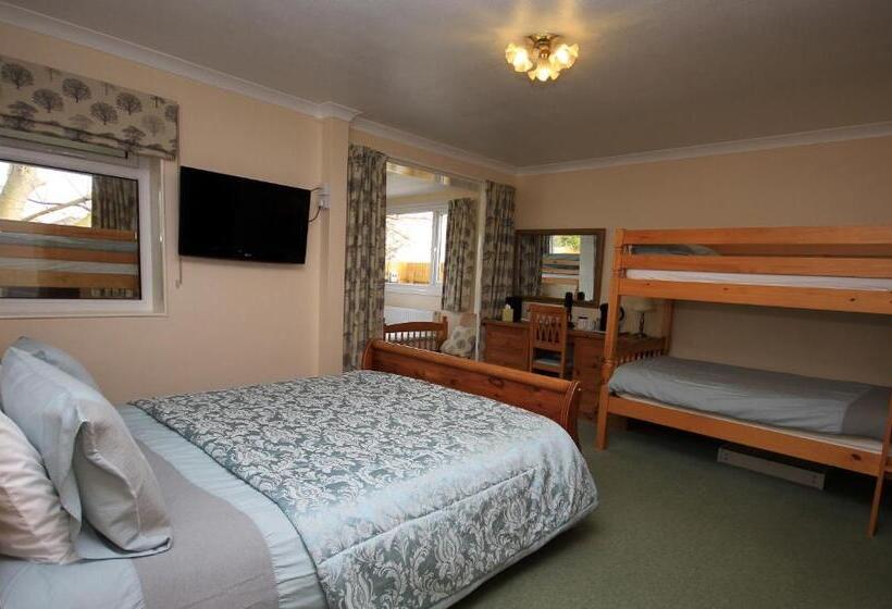 Семейный Номер, Pine Lodge Guest House