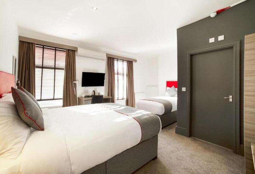 Номер Deluxe, The Connaught Hotel Wolverhampton
