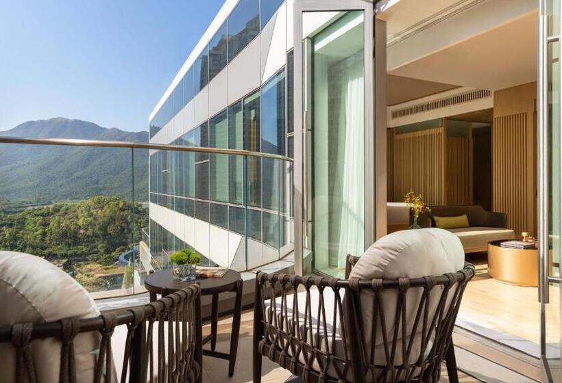 سوئیت با تخت بزرگ, The Silveri Hong Kong  Mgallery