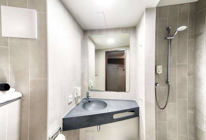 Номер Стандарт, B&b Hotel Emden