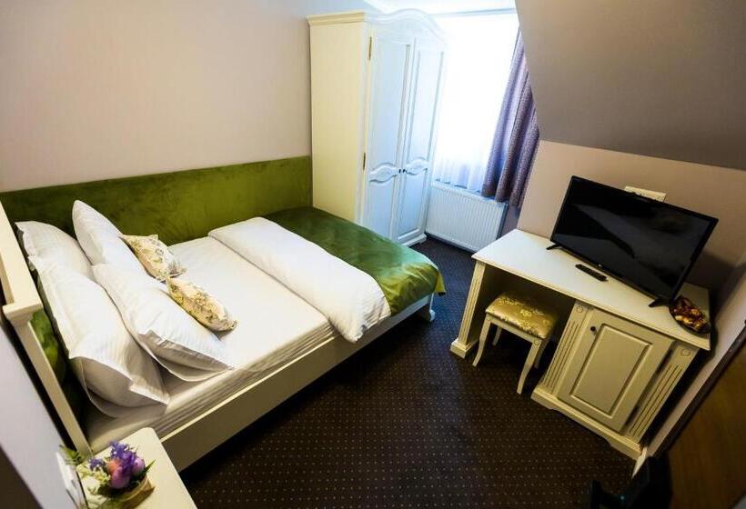 Номер Basic, Royal Inn Busteni Adults Only