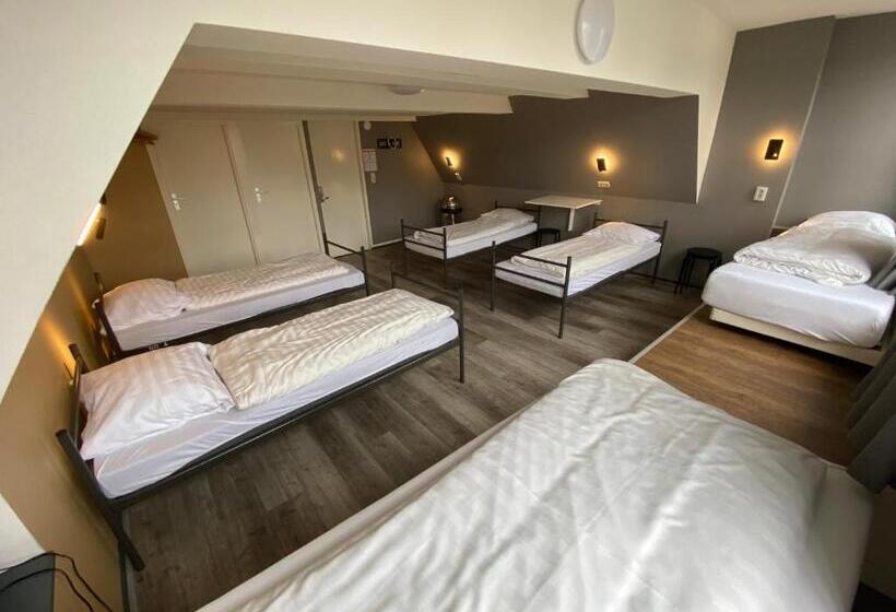 Кровать в Общей Комнате, Xplore Hostel Amsterdam
