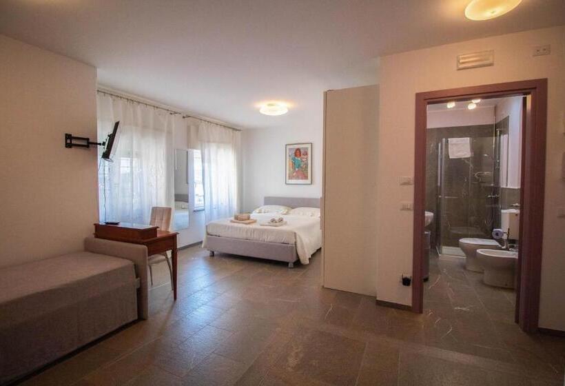 Номер Стандарт, Bed Adelaide