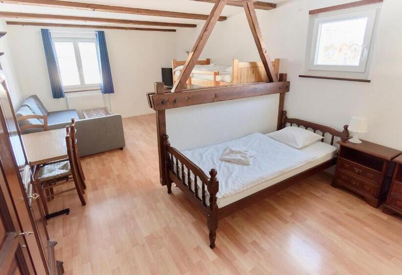 إستوديو قياسى, Auberge Du Peu Péquignot