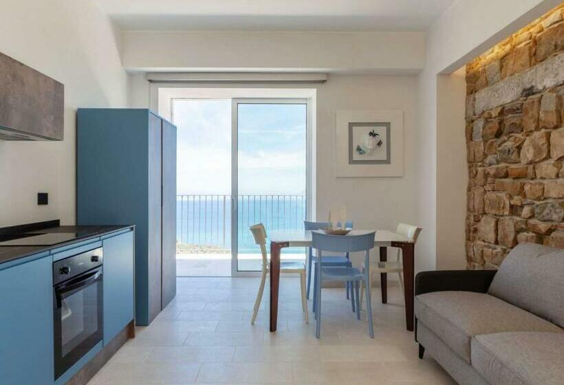 带1个卧室的带阳台的公寓, Maina Country Resort