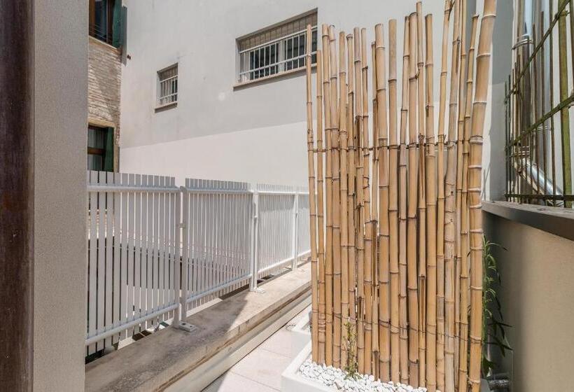 اتاق لوکس, Blooms Botanical Rooms