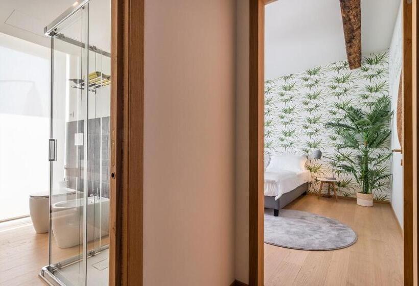 اتاق استاندارد با تراس, Blooms Botanical Rooms