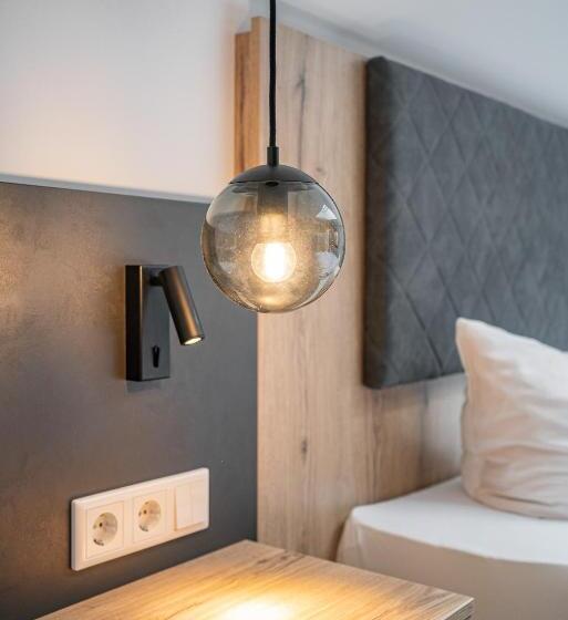 Номер Стандарт с Балконом, Berghotel & Chalets Adersberg